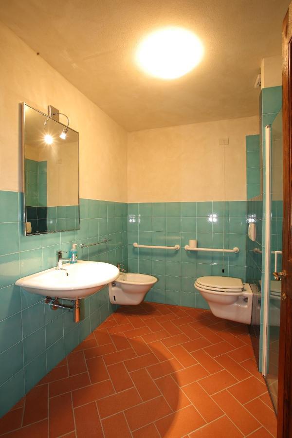 Agriturismo Podere La Casa Palaia Luaran gambar