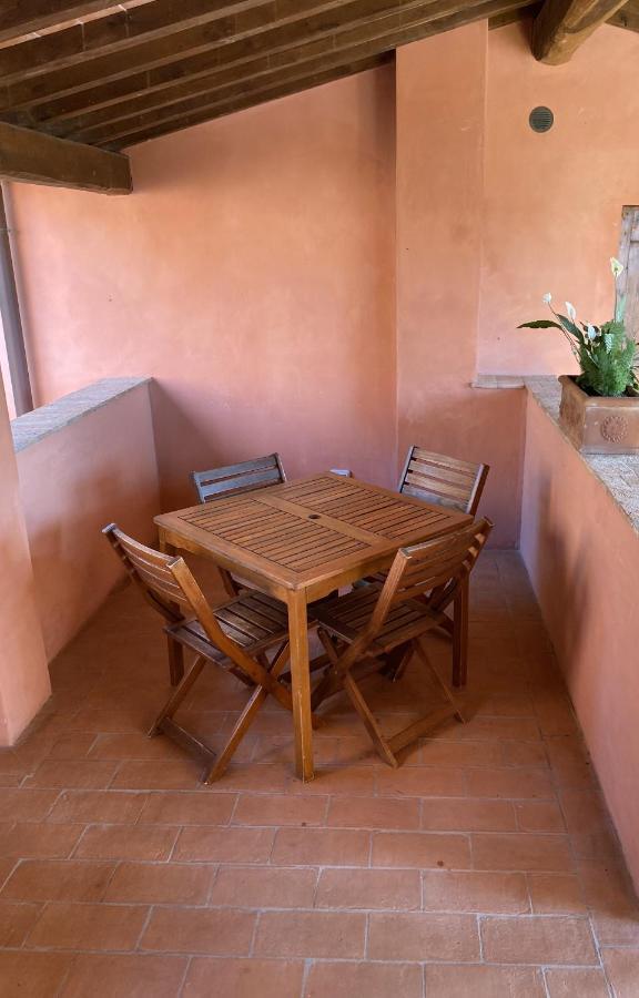 Agriturismo Podere La Casa Palaia Luaran gambar