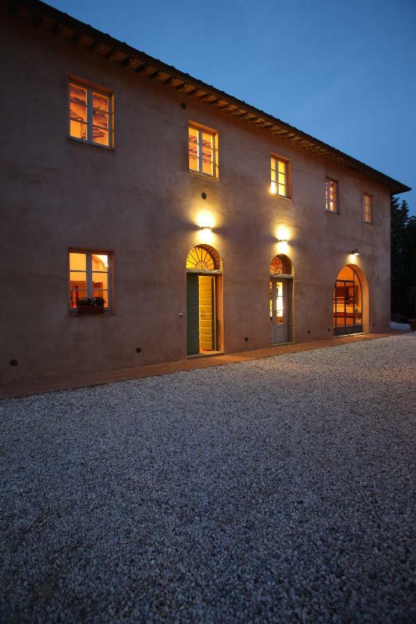 Agriturismo Podere La Casa Palaia Luaran gambar