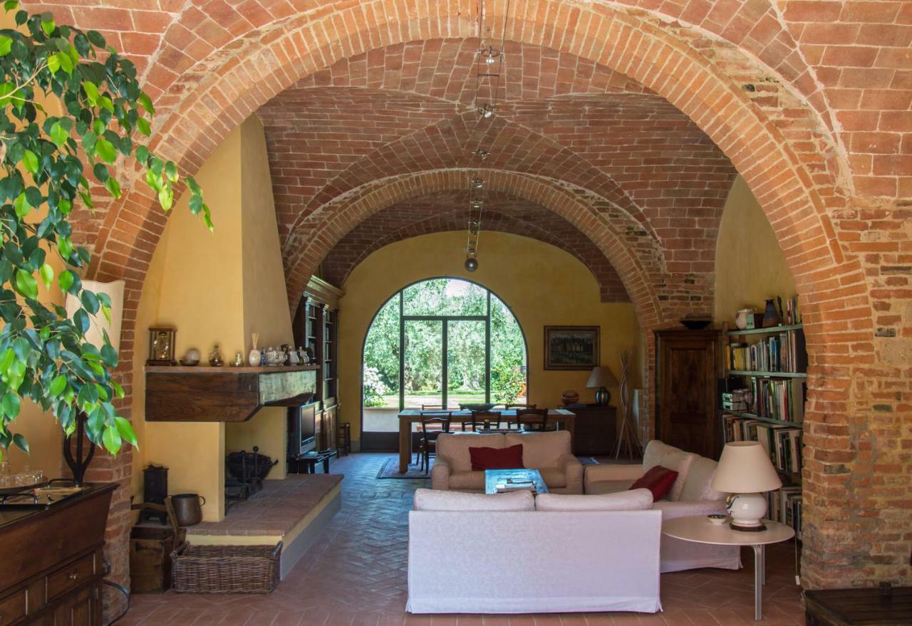 Agriturismo Podere La Casa Palaia Luaran gambar