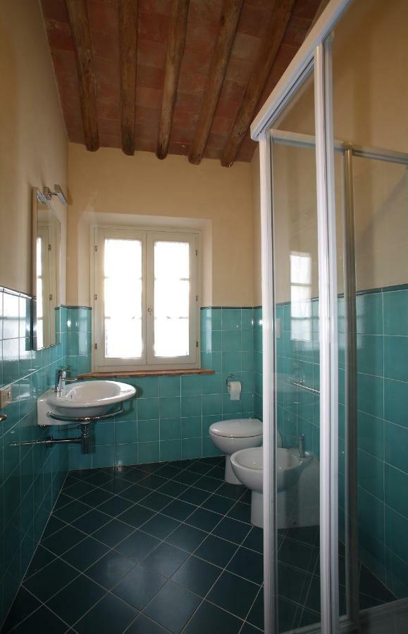 Agriturismo Podere La Casa Palaia Luaran gambar