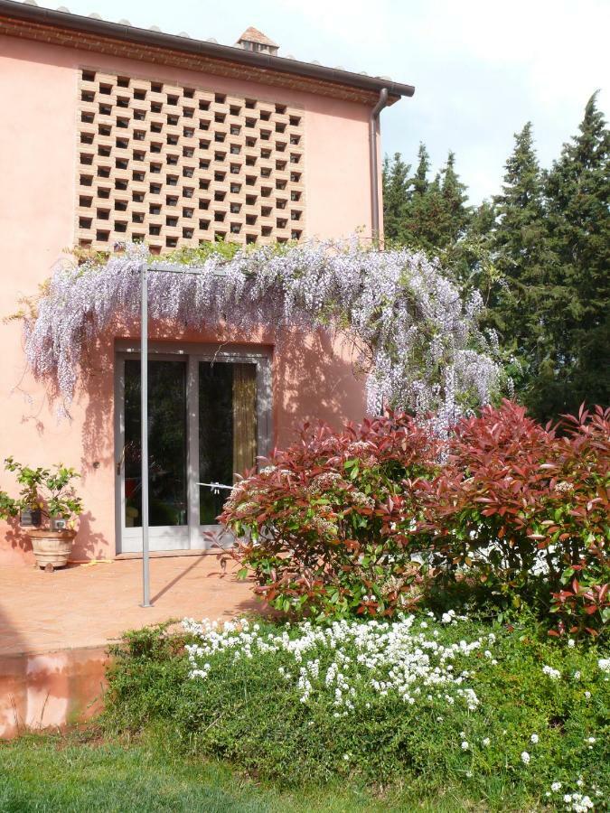 Agriturismo Podere La Casa Palaia Luaran gambar