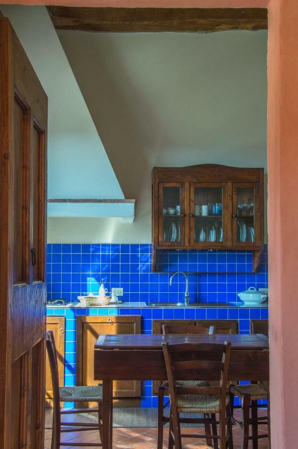 Agriturismo Podere La Casa Palaia Luaran gambar